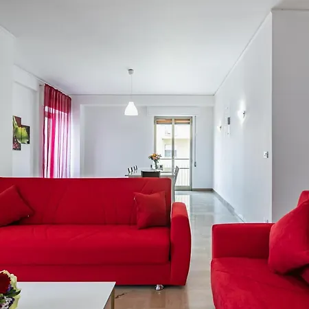 Via Liberta Roomy Apartment